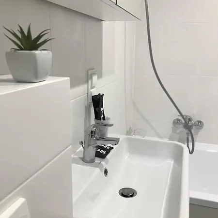 Slonce Woda Las Apartament No 11A Kielce Exterior photo